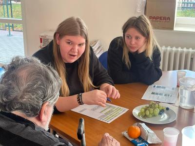 Projektový den v domově pro seniory v Kobylisích - 4. SČ